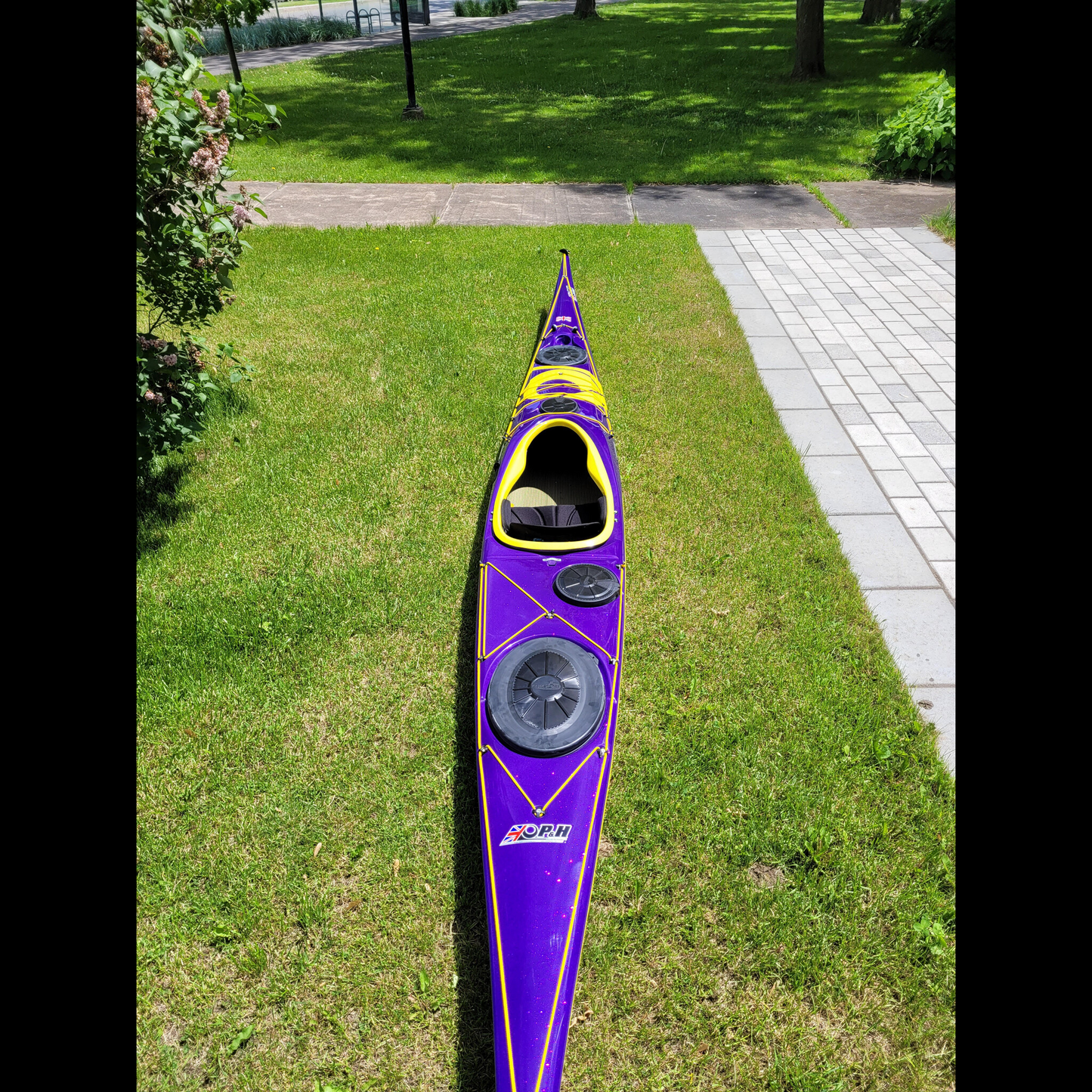 P&H Kayak Cetus LV Lightweight Kevlar/Carbon Purple METAL/White/Yellow